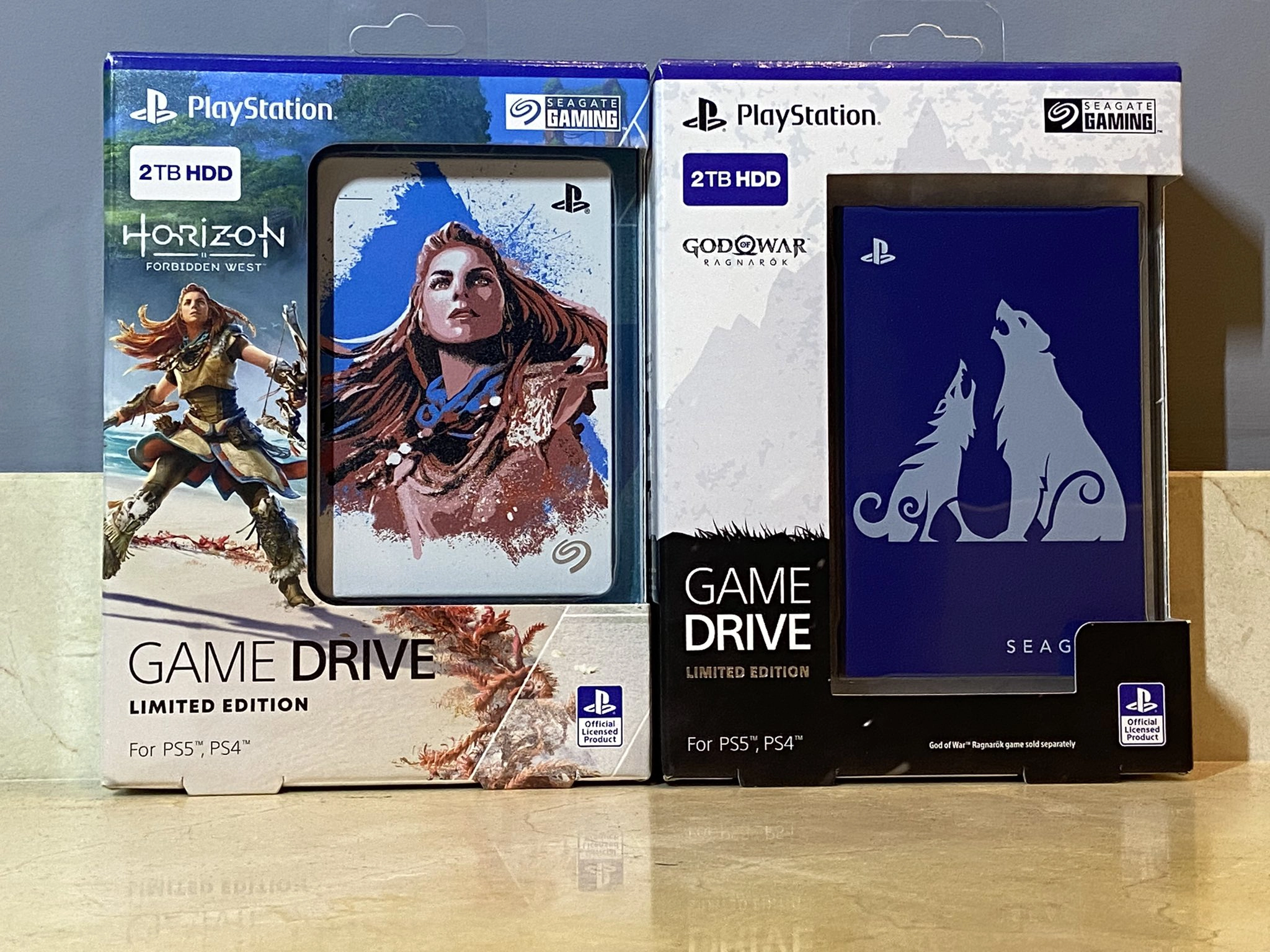 Seagate Game Drive for PlayStation STLV2000200 - God of War Ragnarök  Limited Edition - disque dur - 2 To - externe (portable) - USB 3.0 - pour  Sony PlayStation 4, Sony PlayStation